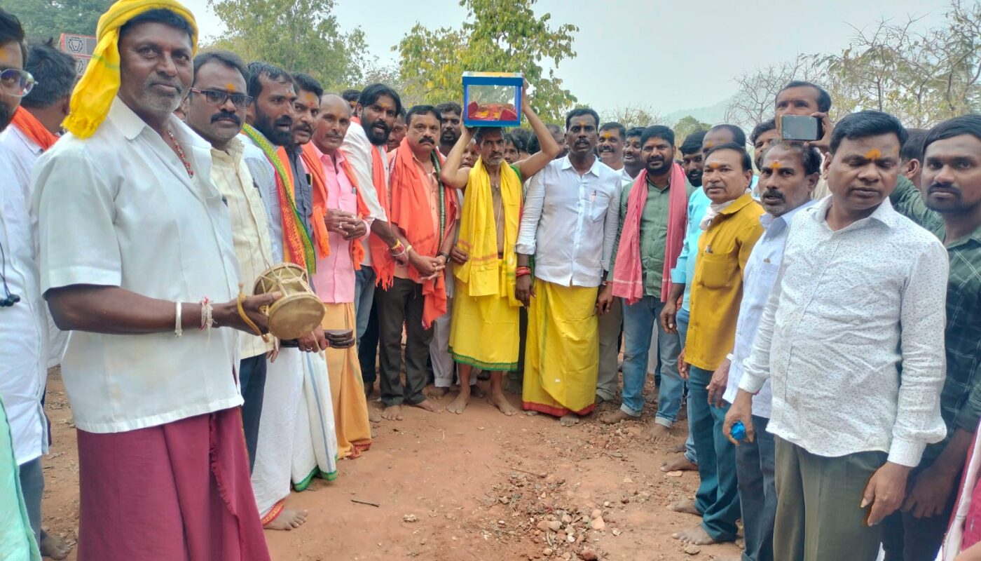 GIRI PRADHIKSHNA AT VELALA TEMPLE