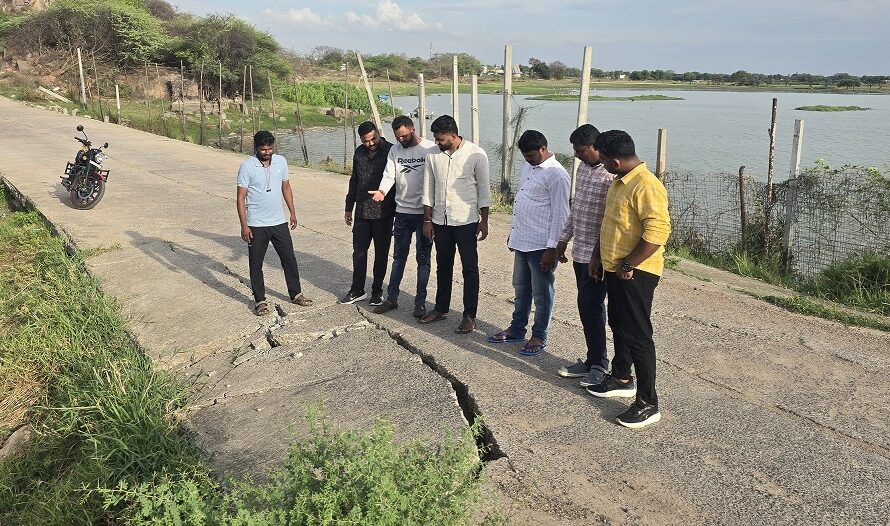 Ganneruvaram Road : డబుల్ రోడ్డు, కల్వర్టుల పనులు ఏమయ్యాయి?