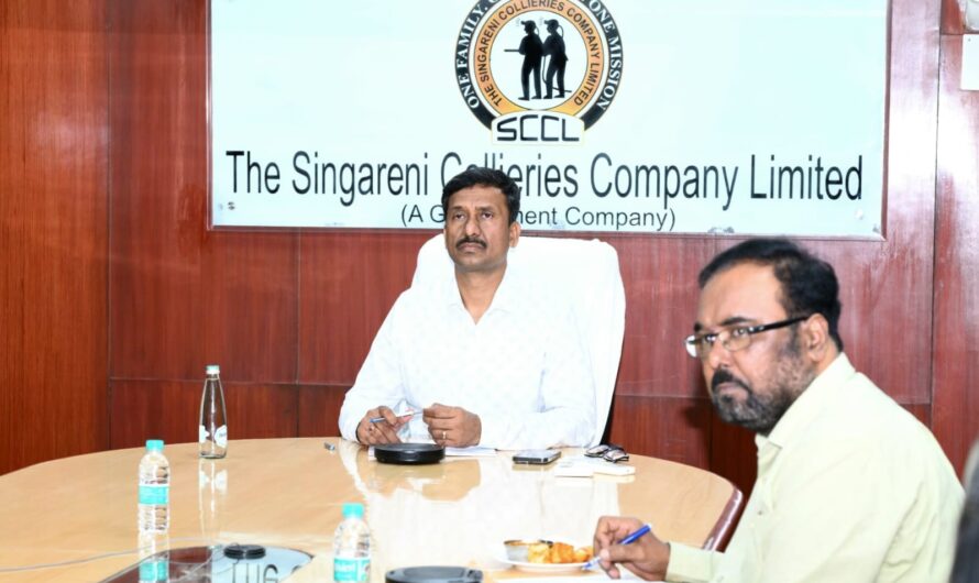 Singareni CMD: సింగరేణి వ్యాపార విస్తరణ ప్రాజెక్టులకు వేగం పెంచాలి: