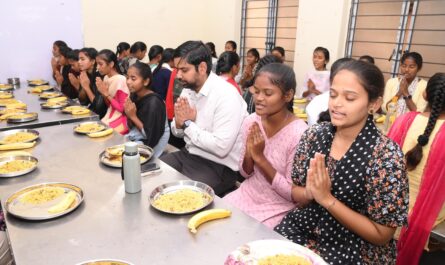 Collector Breakfast with Students