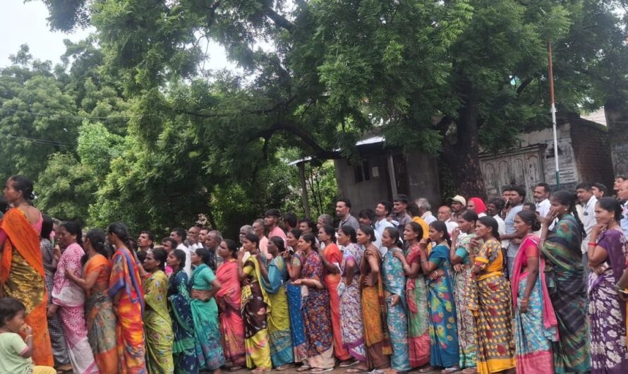 Urea Strugles: కొనసాగుతున్న నిరీక్షణ.. అంతులేని ఆవేదన