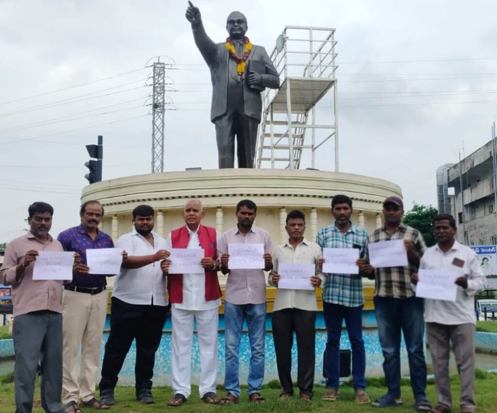 బీసీ రిజర్వేషన్ బిల్లు ప్రవేశపెట్టాలి