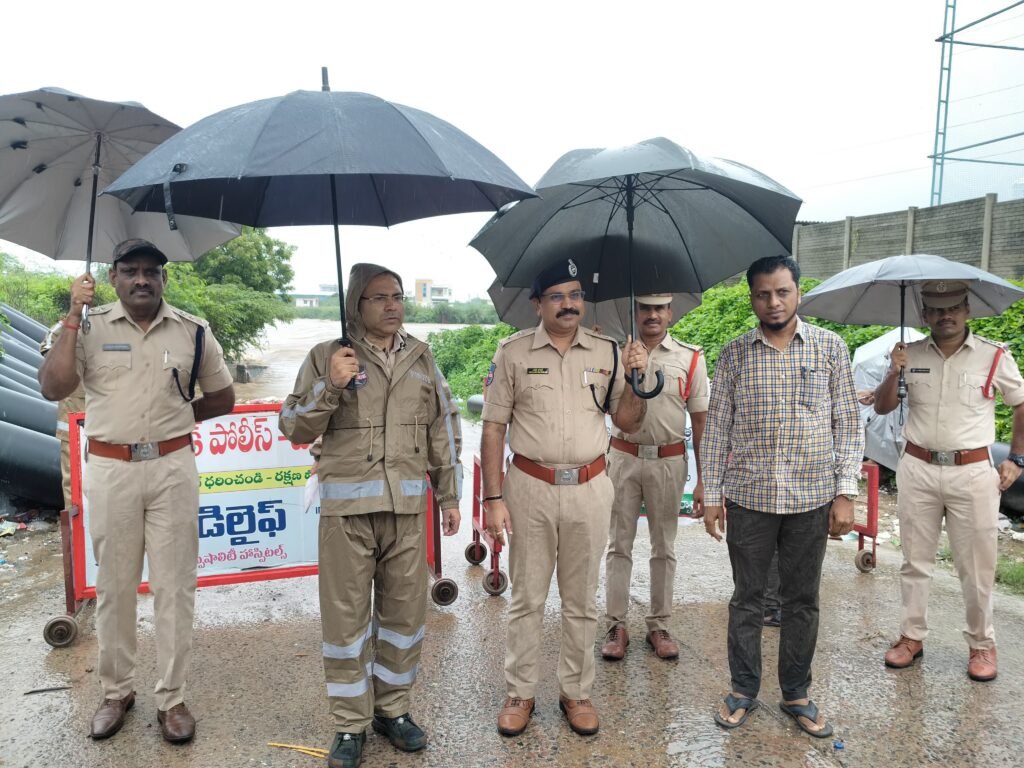 భద్రతకే ప్రాధాన్యం ఇవ్వాలి:సీపీ అంబర్ కిషోర్ ఝా