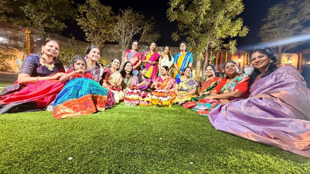 ‘దుబాయ్’లో వైభవంగా బతుకమ్మ సంబరాలు