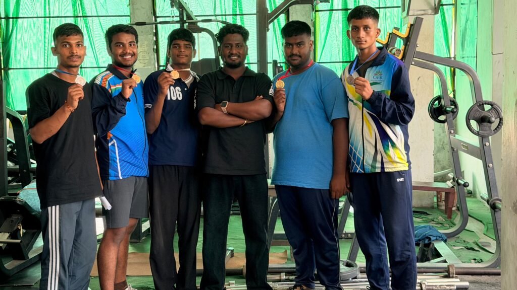 ఎస్జీఎఫ్​  వెయిట్‌ లిఫ్టింగ్ పోటీలకు డ్రీమ్ విద్యార్థులు