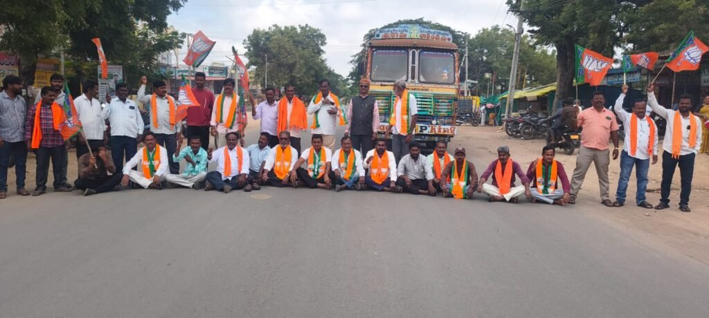 శంకరపట్నాన్ని కరువు మండలంగా ప్రకటించాలి